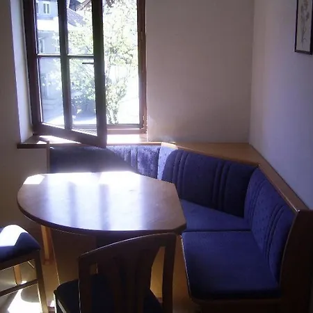 Post - Sistrans Guest house Sistrans