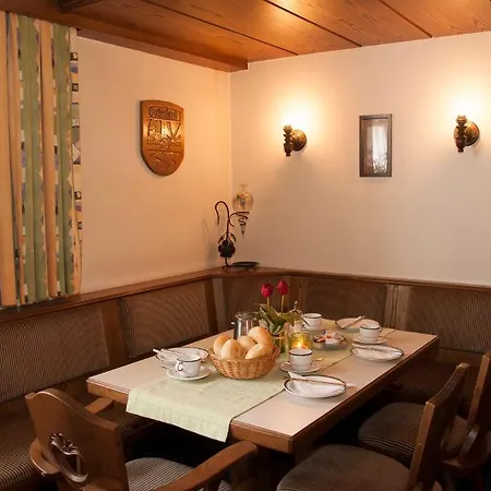 Guest house Post - Sistrans 2*