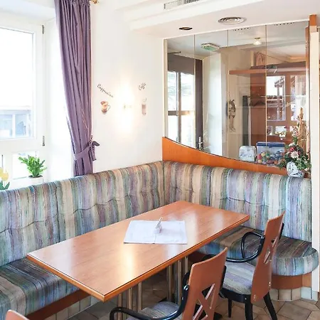 Post - Sistrans Guest house