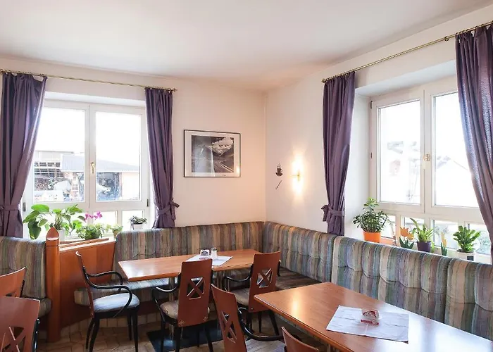 Casa de hóspedes Post - 3*